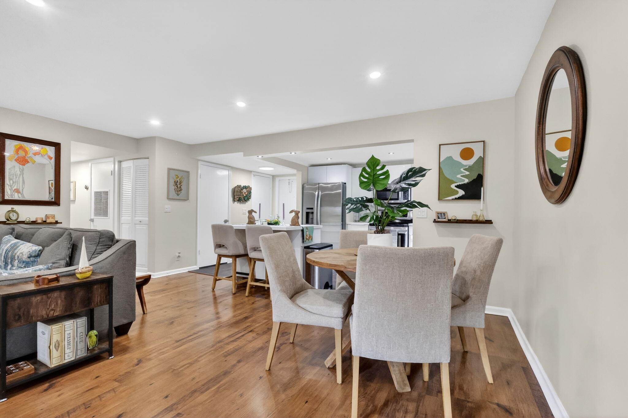 SHORE SIDE CONDO - Residential