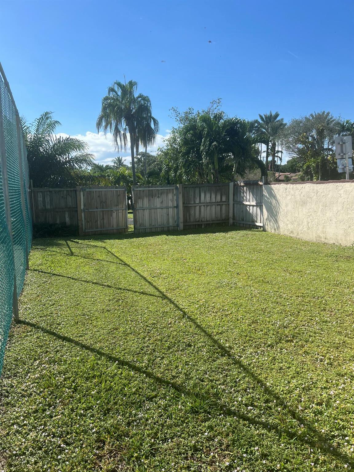 BOCA RATON HILLS SEC 2 - Residential