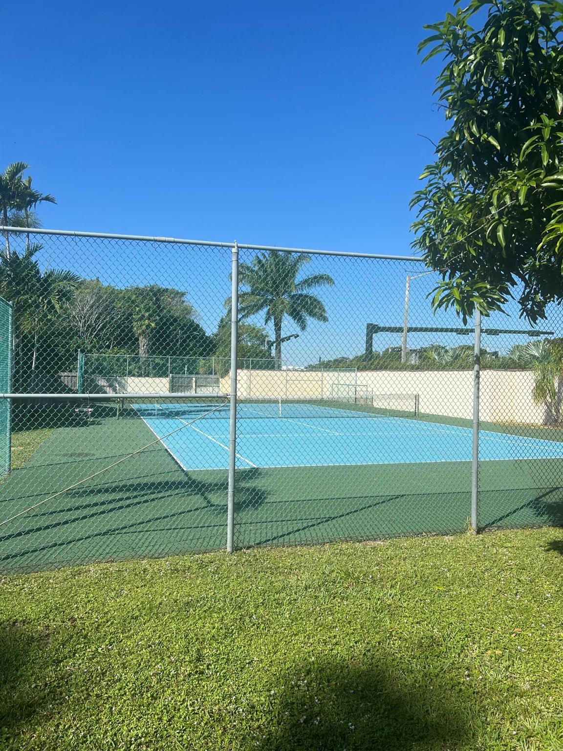 BOCA RATON HILLS SEC 2 - Residential