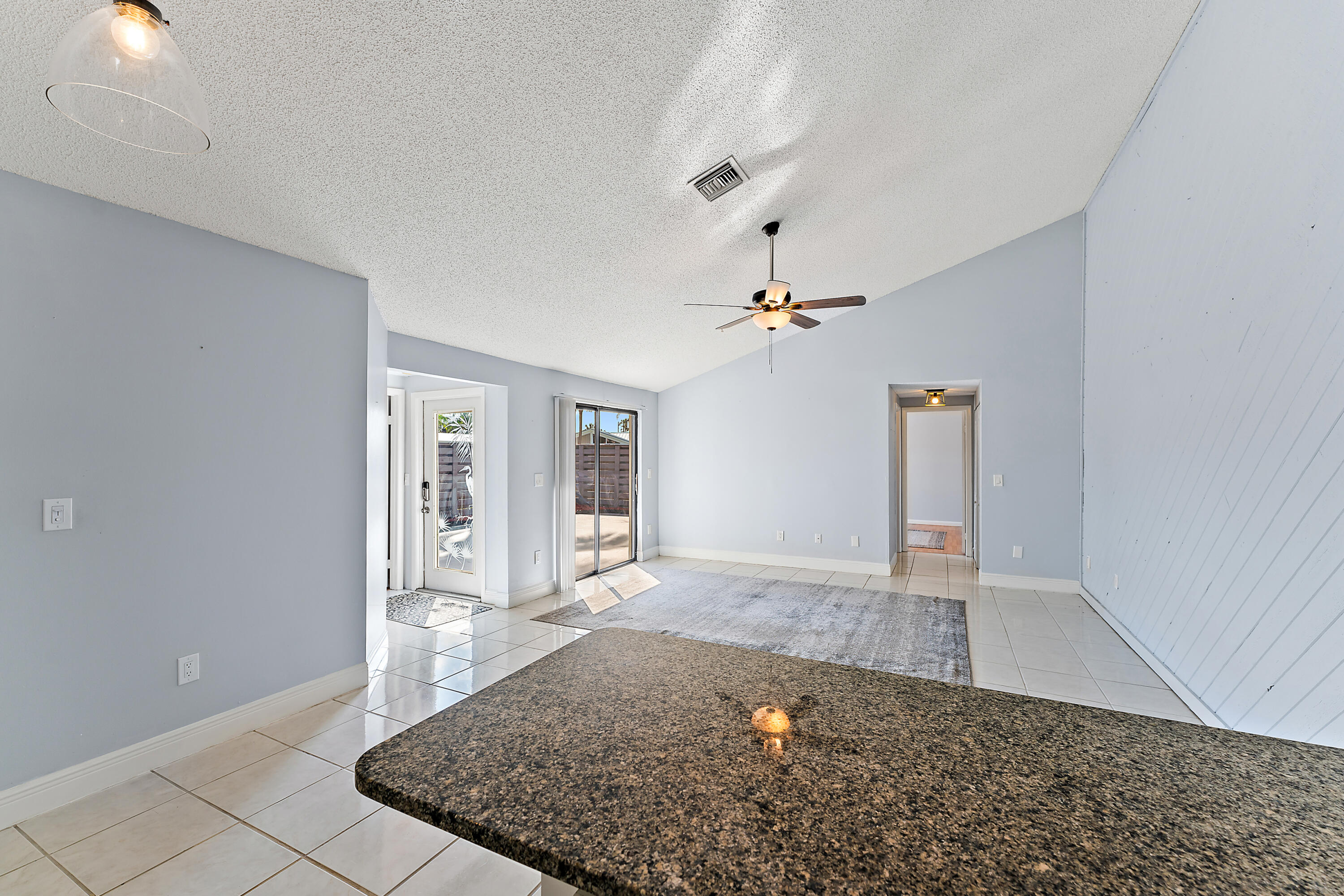 OCEANSIDE TERRACE CONDO - Residential Lease