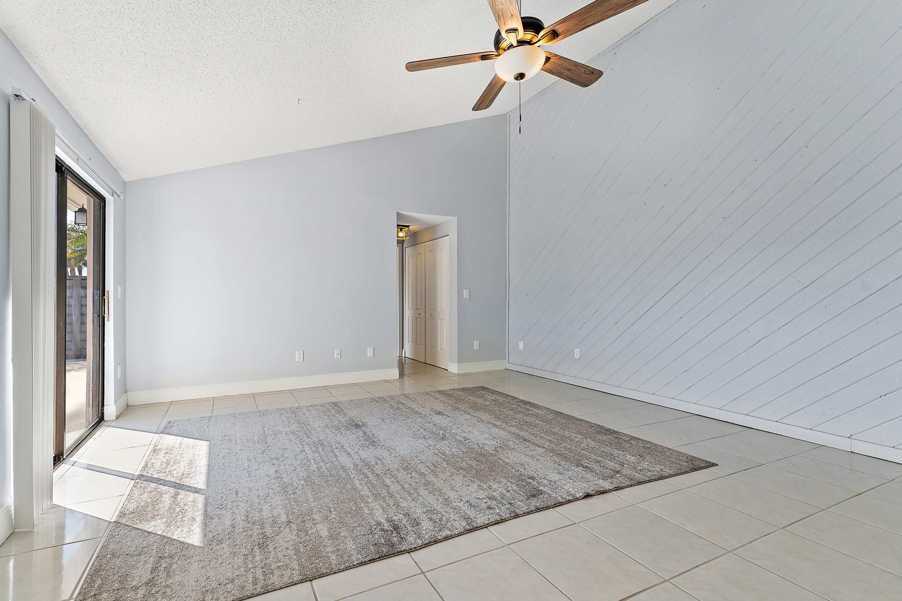 OCEANSIDE TERRACE CONDO - Residential Lease