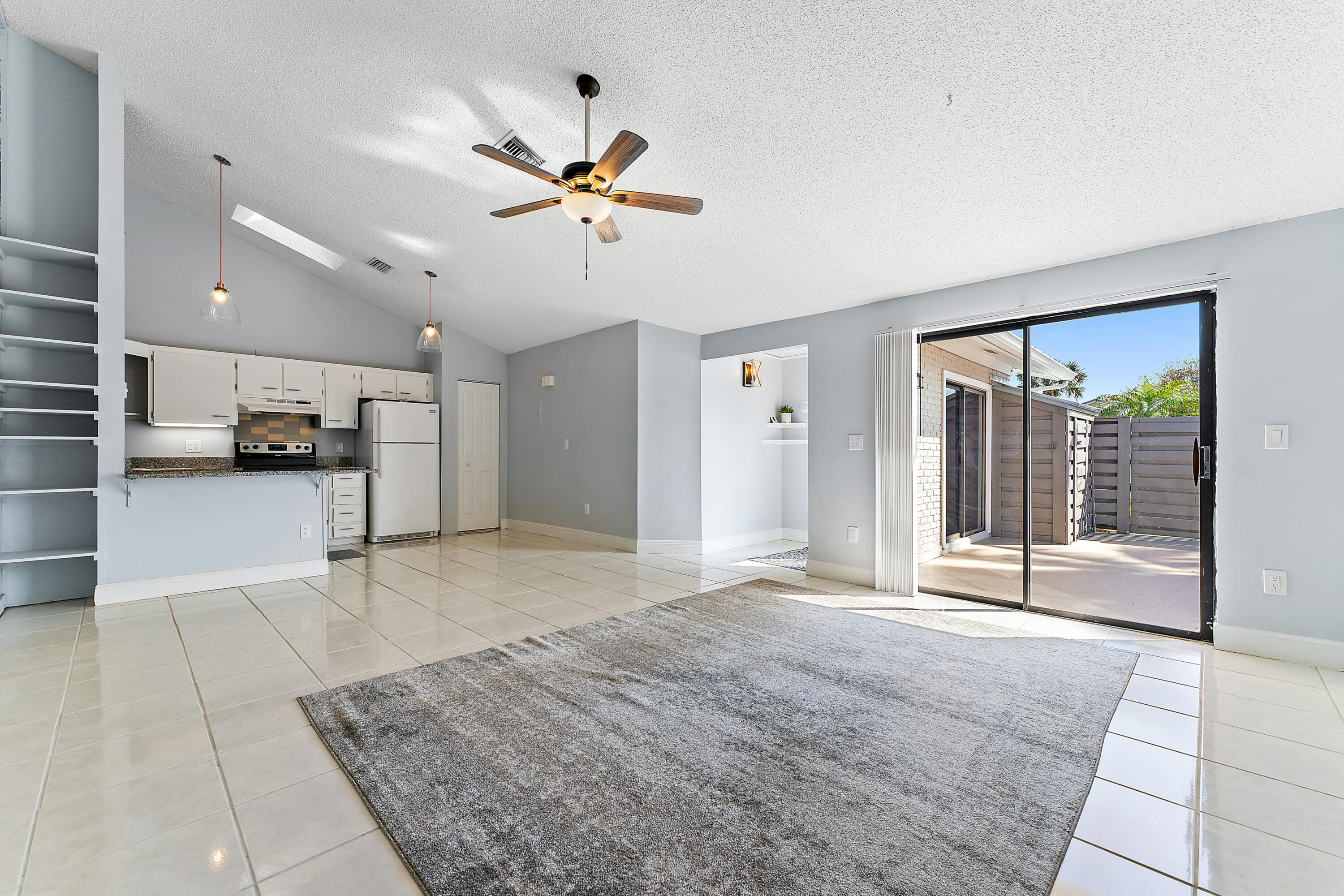 OCEANSIDE TERRACE CONDO - Residential Lease