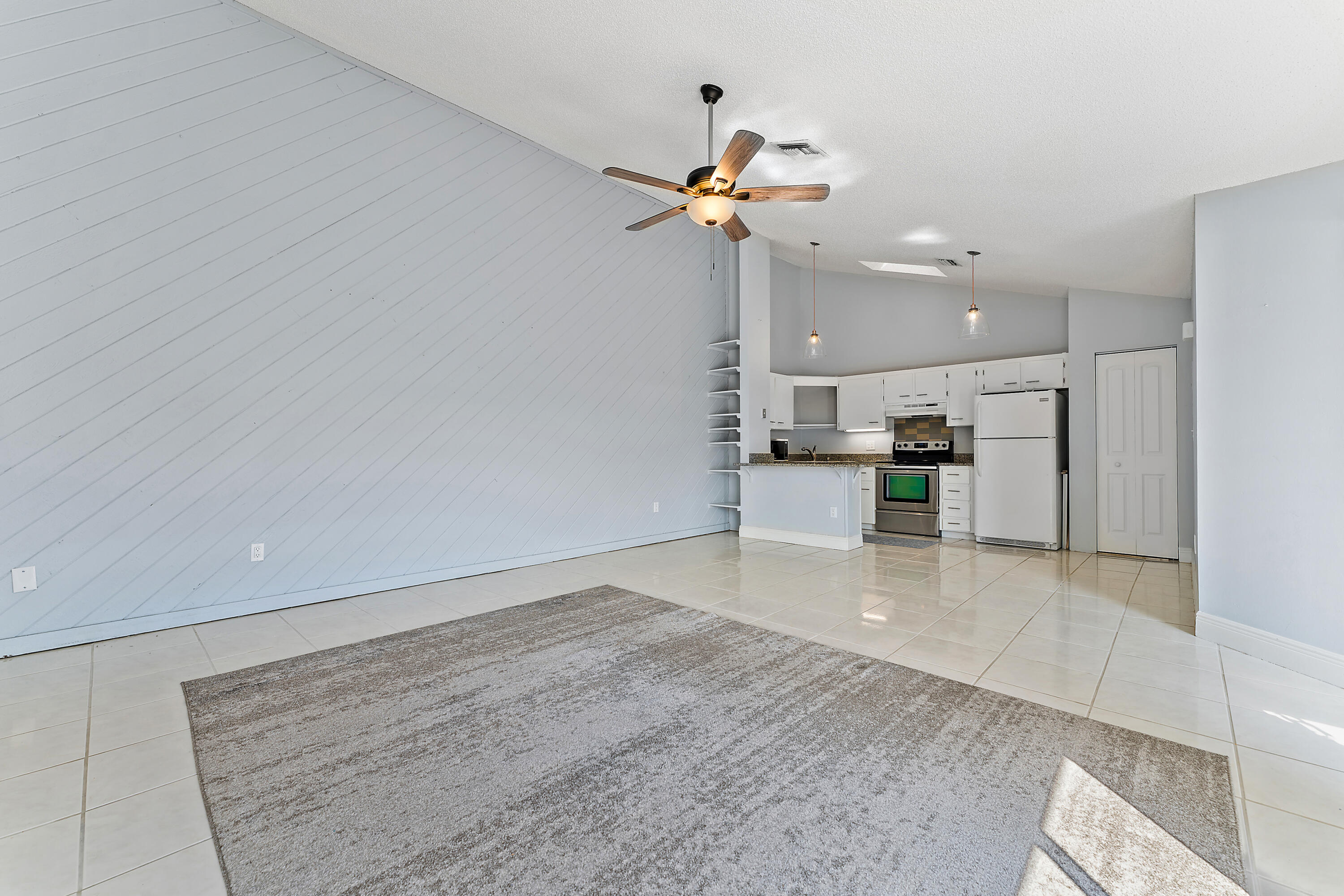 OCEANSIDE TERRACE CONDO - Residential Lease