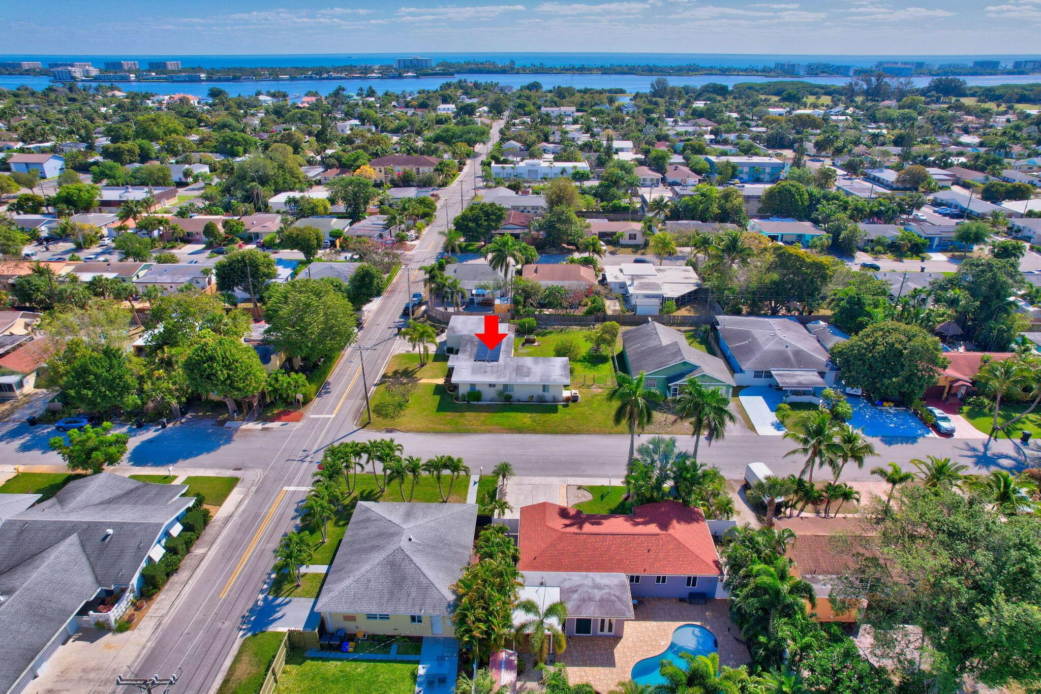 NORTH LAKE WORTH - Residential