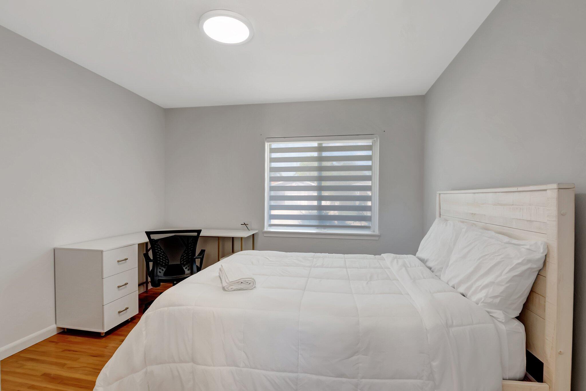 NORTH LAKE WORTH - Residential