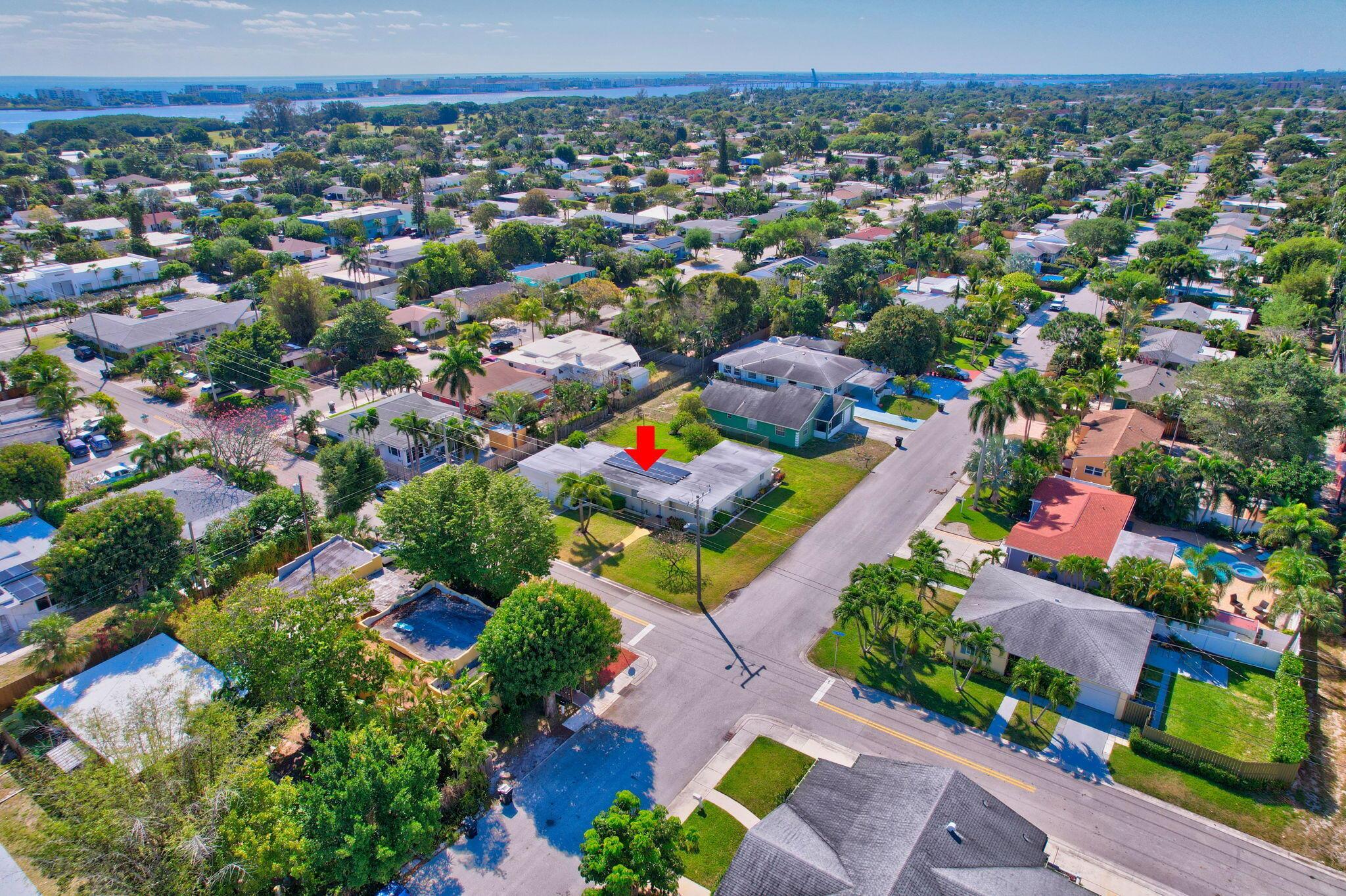 NORTH LAKE WORTH - Residential
