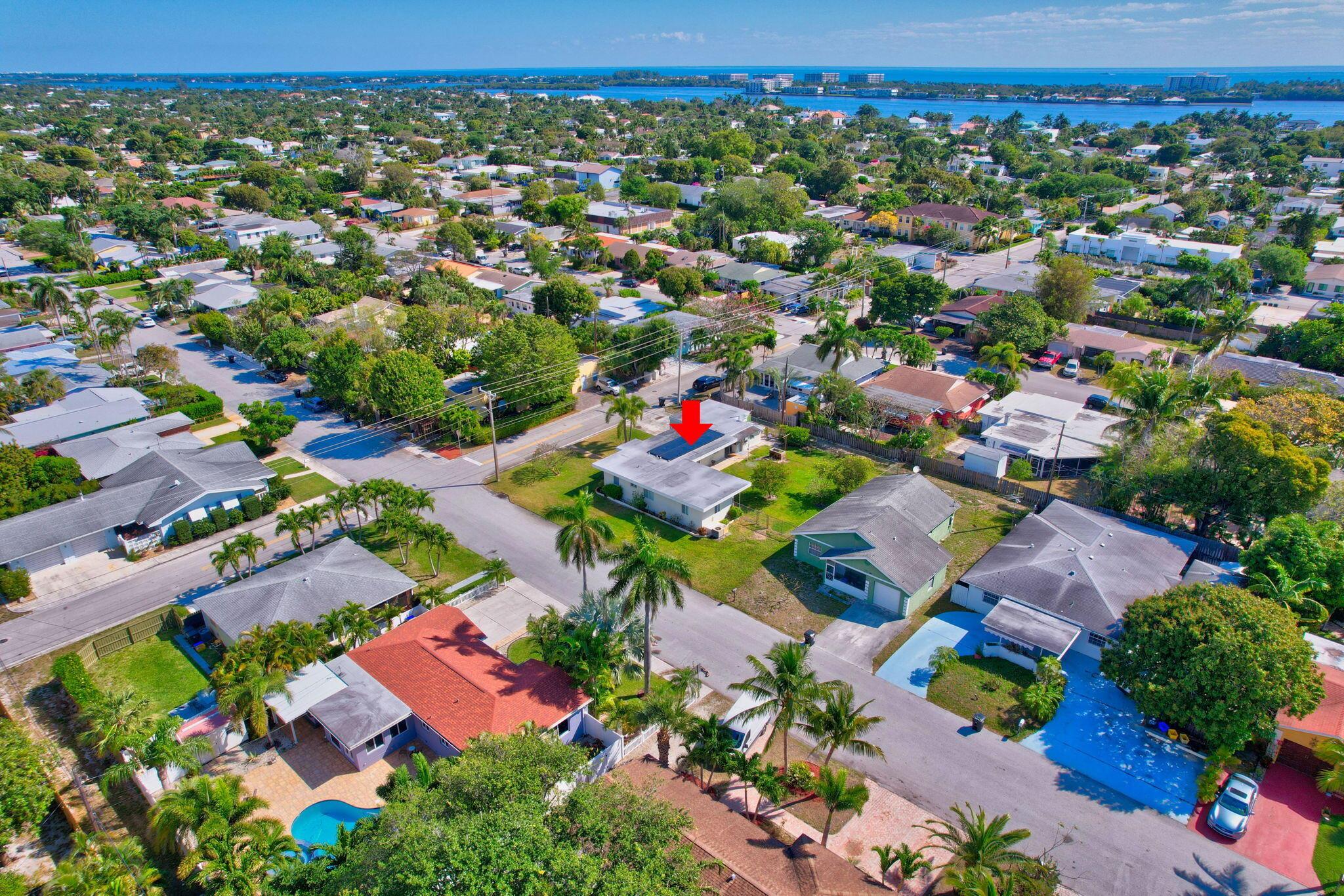 NORTH LAKE WORTH - Residential