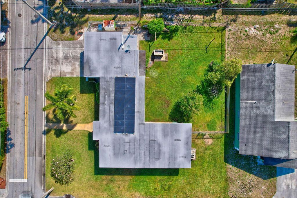 Photo of 609 16th Avenue N, Lake Worth Beach, FL 33460 (MLS # R11136567)