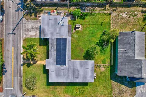 Photo of 609 16th Avenue N, Lake Worth Beach, FL 33460 (MLS # R11136567) Photo of 609 16th Avenue N, Lake Worth Beach, FL 33460 (MLS # R11136567)