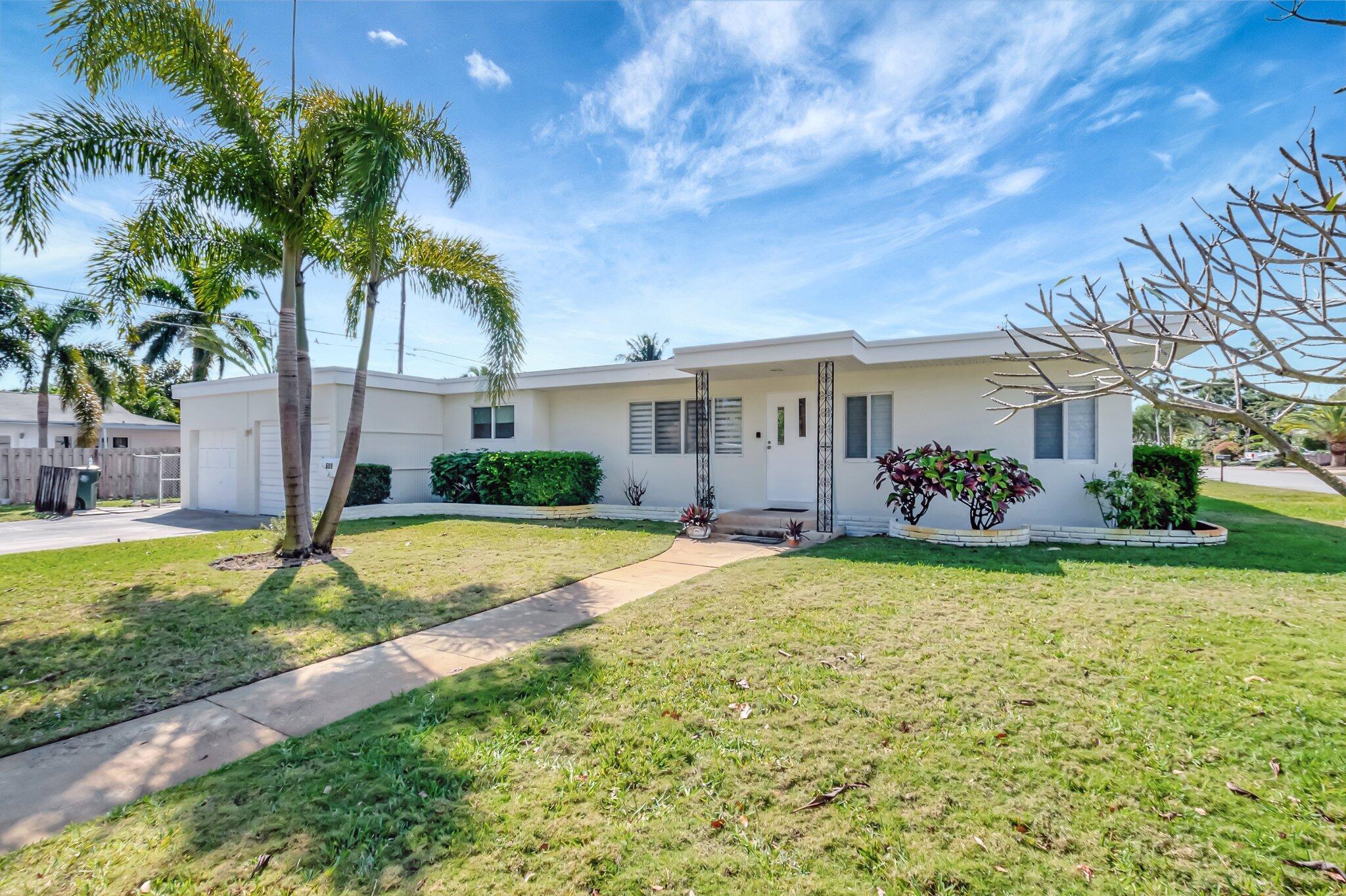 View photos, virtual tours, details... 609 16th Avenue N