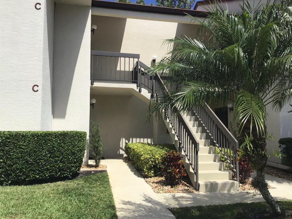 Photo of 1002 Wingfoot Drive #C, Jupiter, FL 33458 (MLS # R10791585)