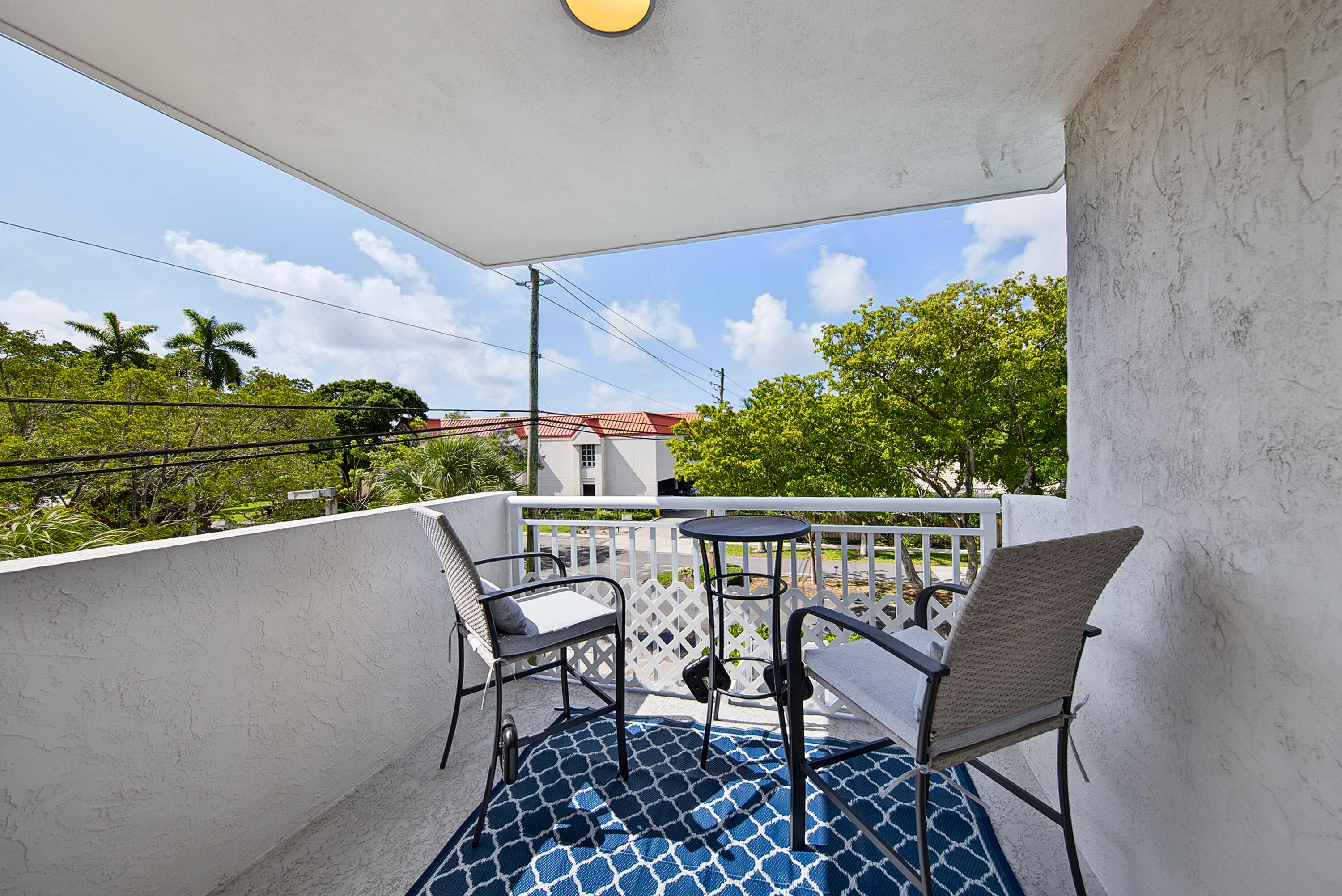 IMPERIAL POINT CONDO - Residential