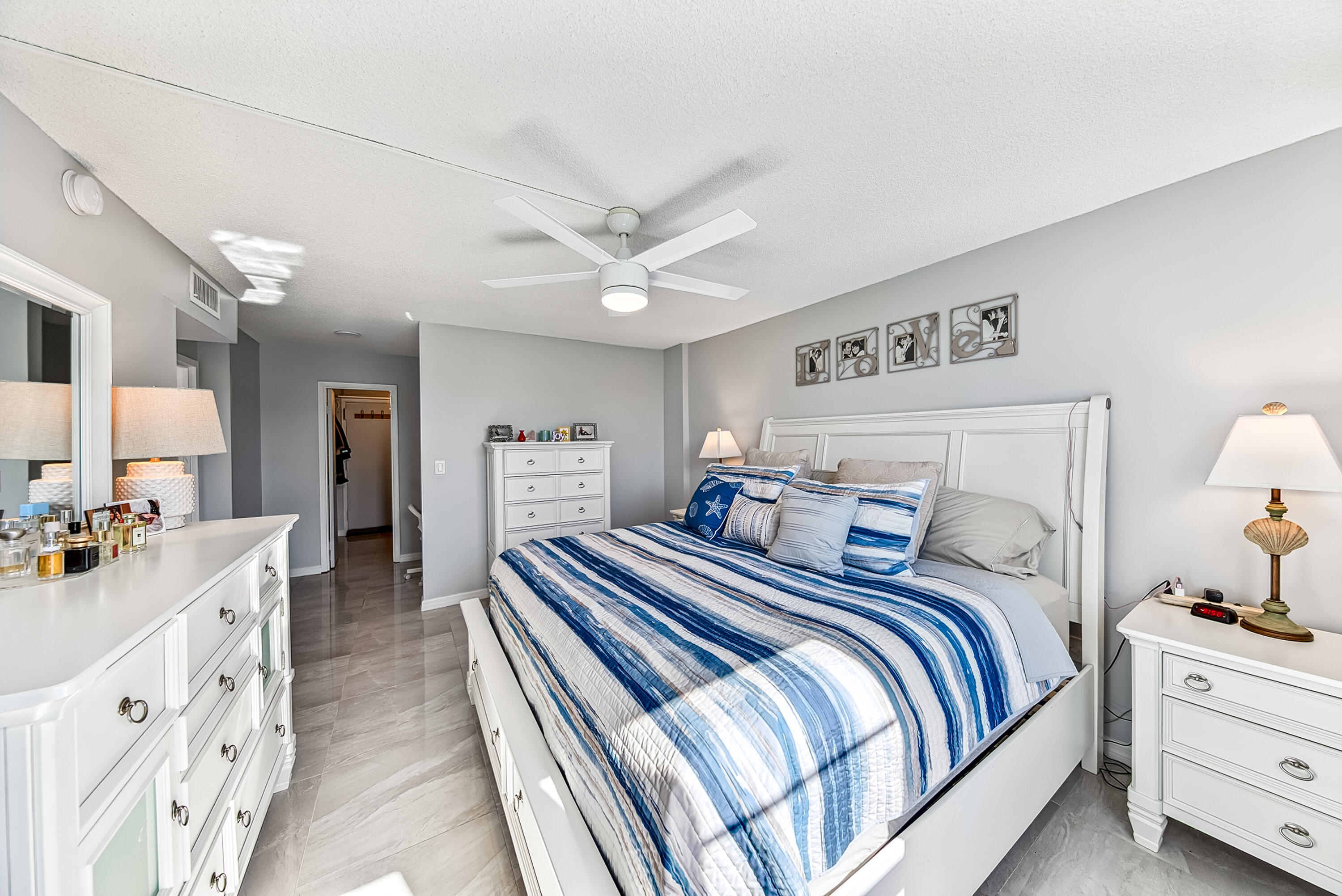 IMPERIAL POINT CONDO - Residential