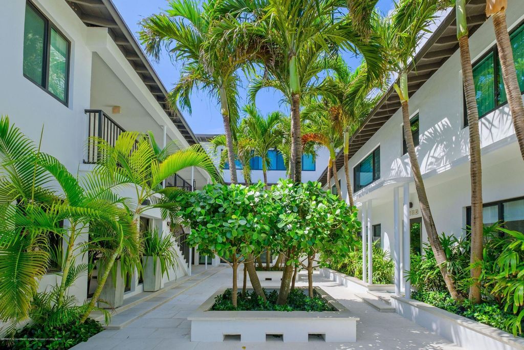 Photo of 122 Peruvian Ave #0071, Palm Beach, FL 33480 (MLS # B26000185)