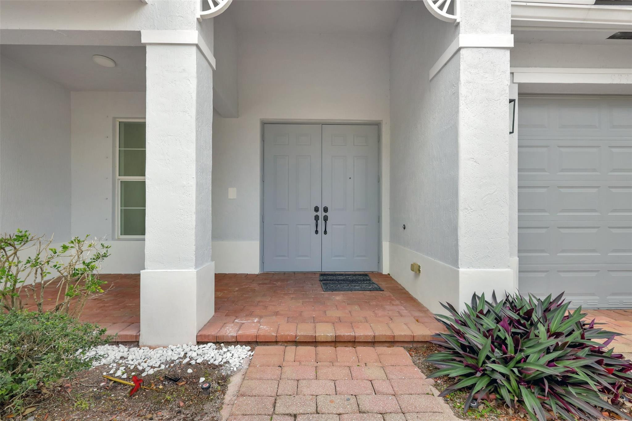 9334 Madewood Court, Royal Palm Beach, FL, 33411/$1,150,000 4 9334 Madewood Court