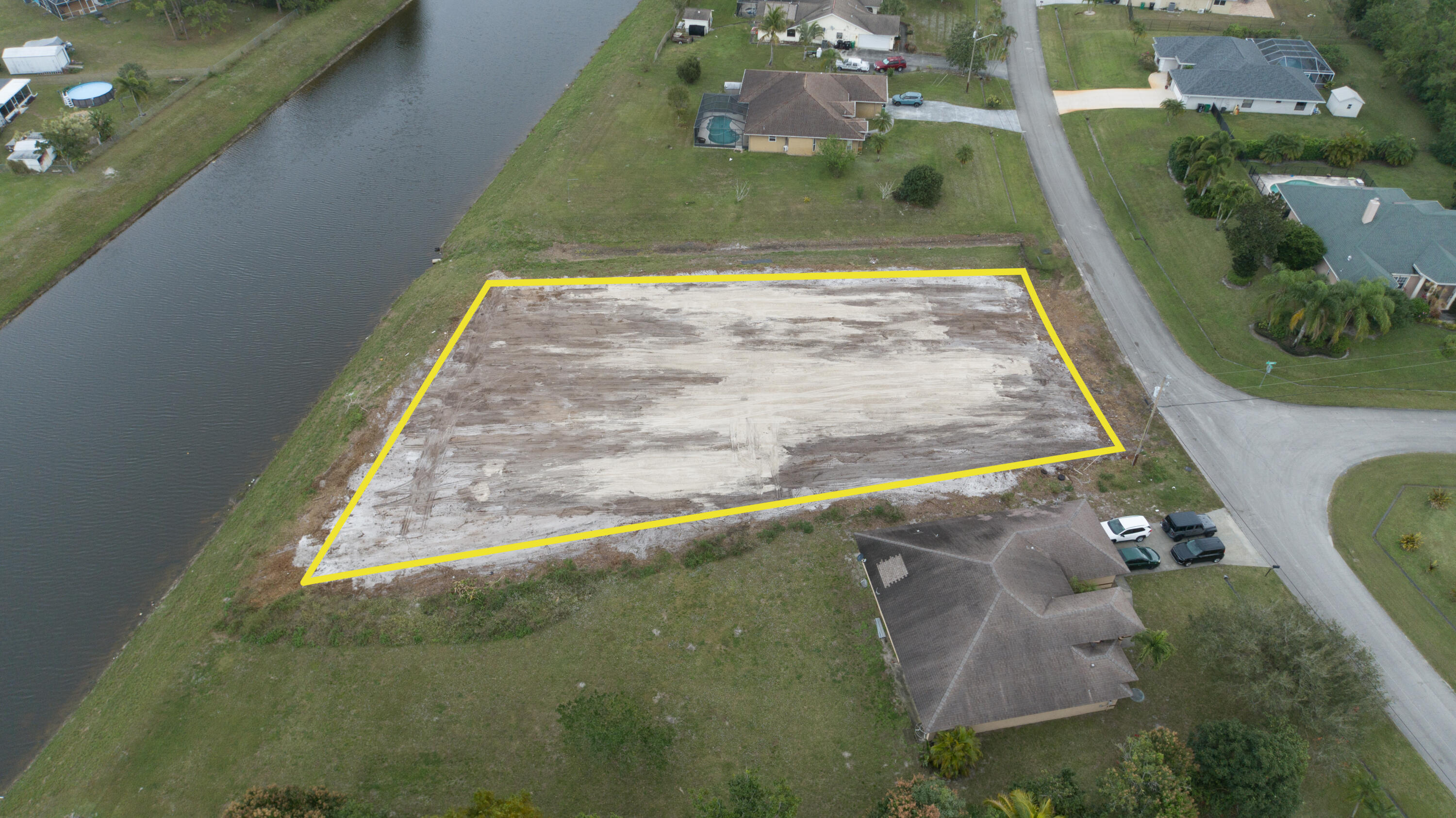 PORT ST LUCIE-SECTION 37- BLK 2467 LOT 1 (MAP 44/2 - Land