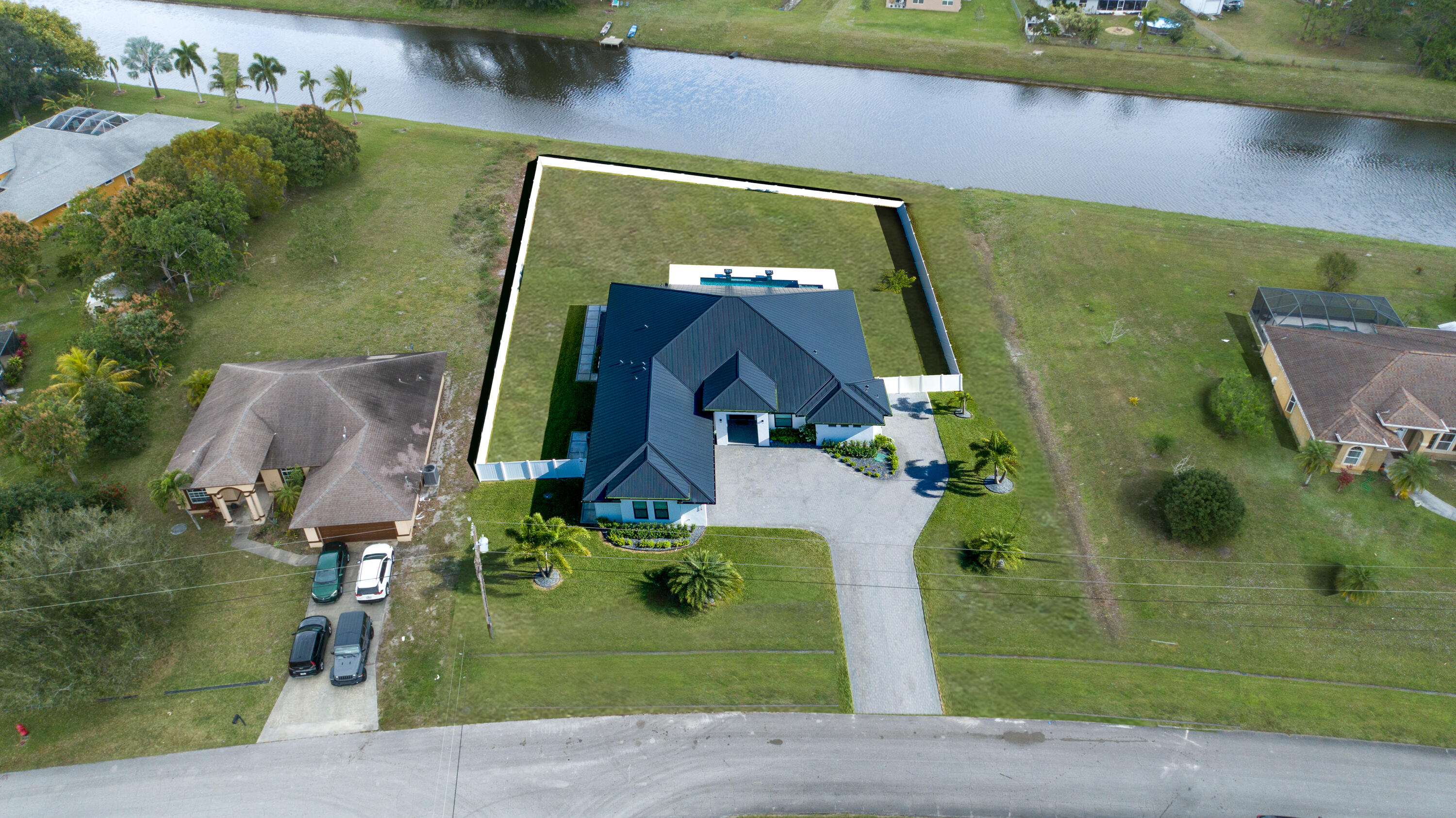 PORT ST LUCIE-SECTION 37- BLK 2467 LOT 1 (MAP 44/2 - Land