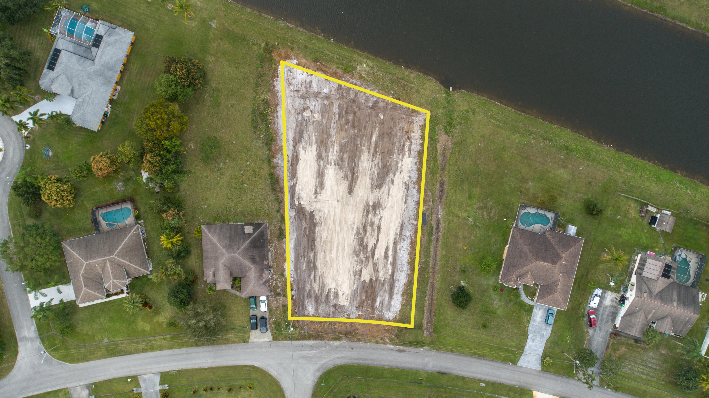 PORT ST LUCIE-SECTION 37- BLK 2467 LOT 1 (MAP 44/2 - Land