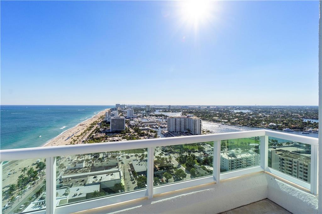 Las Olas Beach Club - Residential