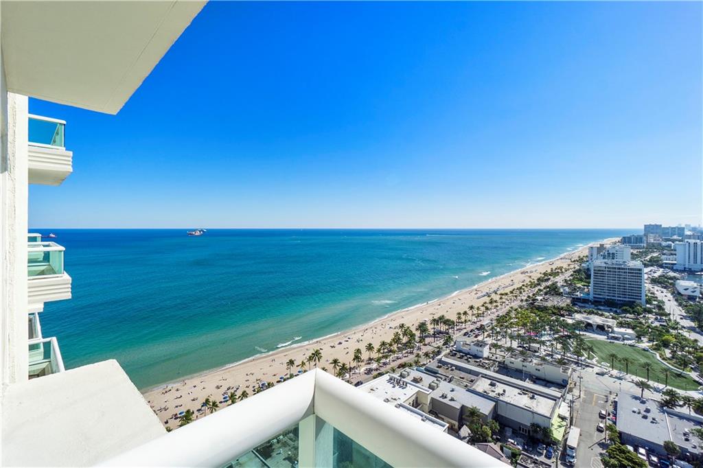 Las Olas Beach Club - Residential