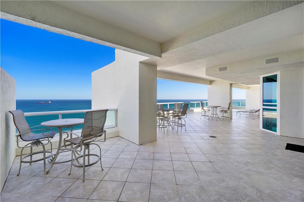 Las Olas Beach Club - Residential