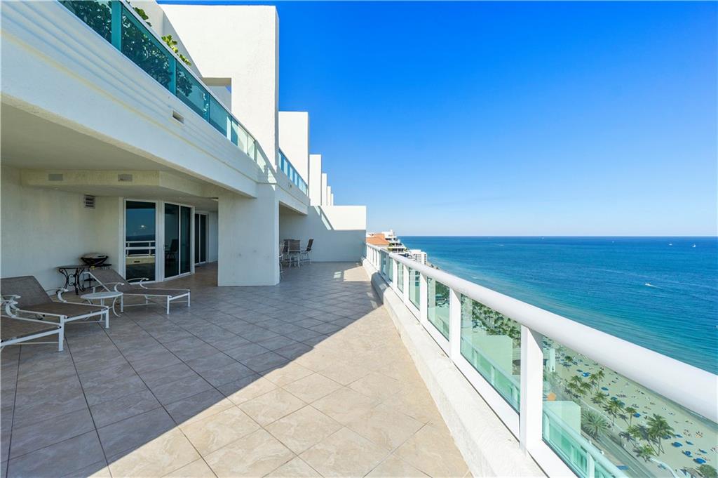 Las Olas Beach Club - Residential