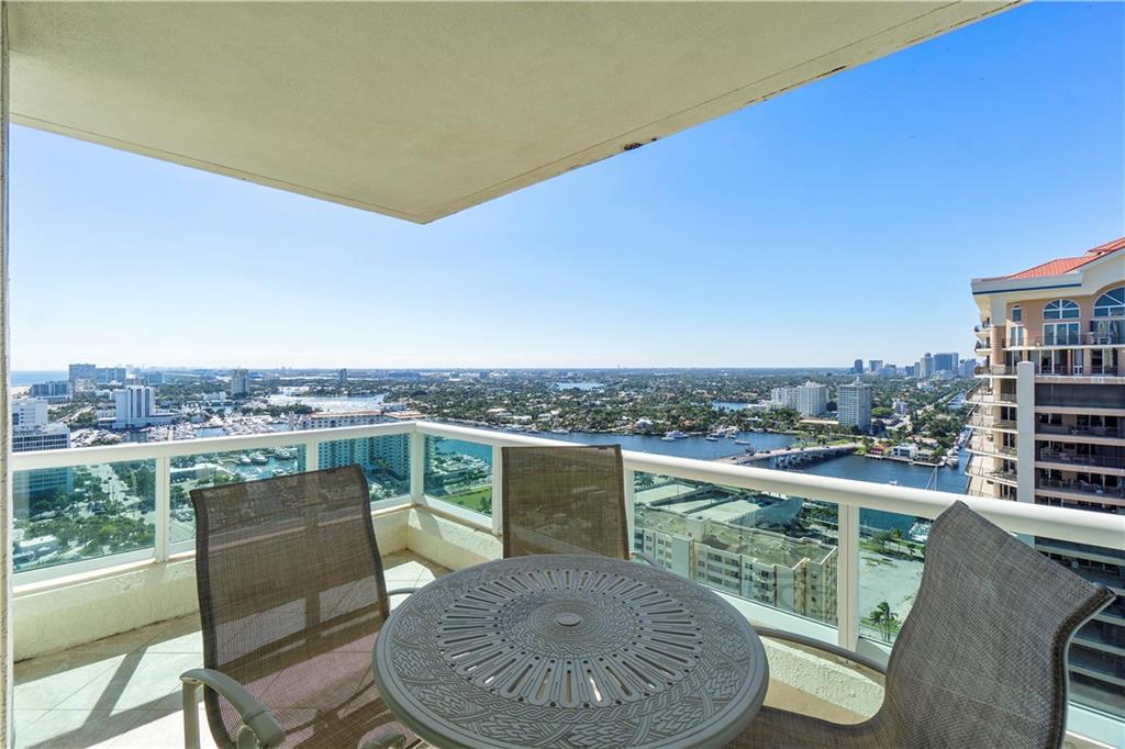 Las Olas Beach Club - Residential