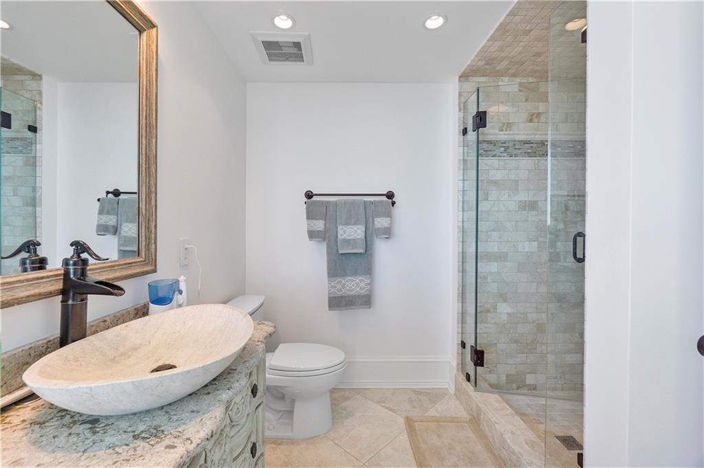 Las Olas Beach Club - Residential