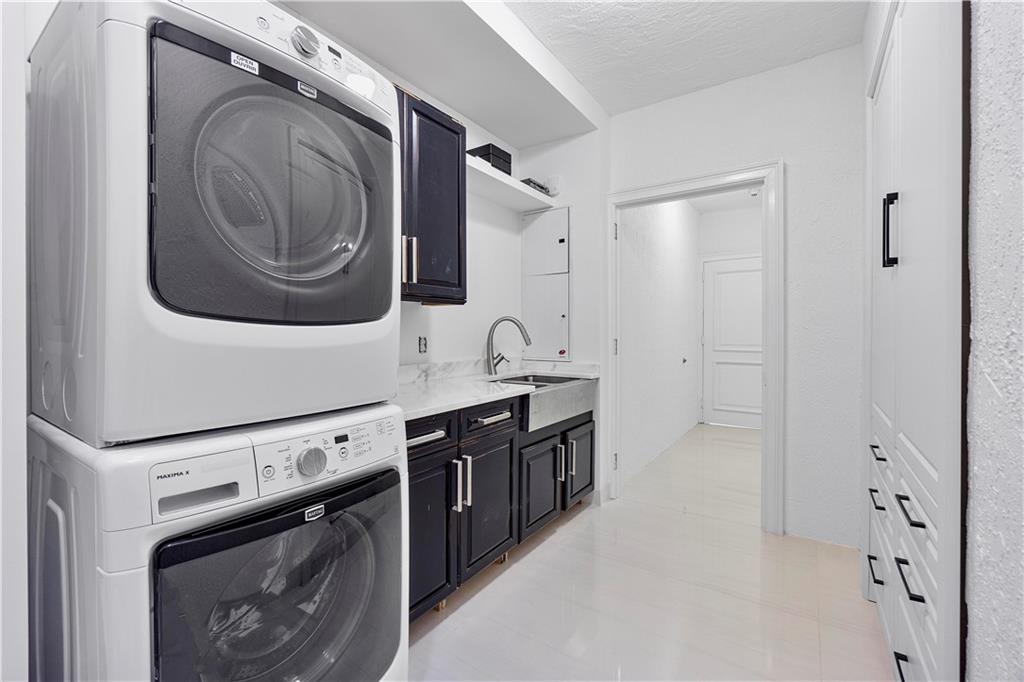 Las Olas Beach Club - Residential