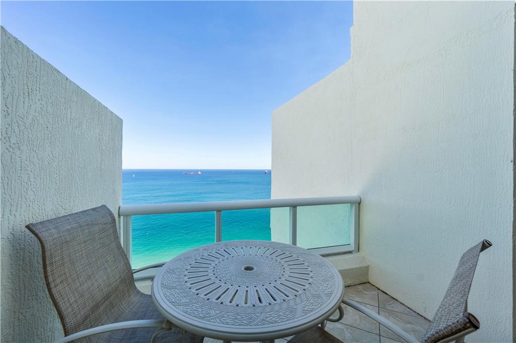 Las Olas Beach Club - Residential