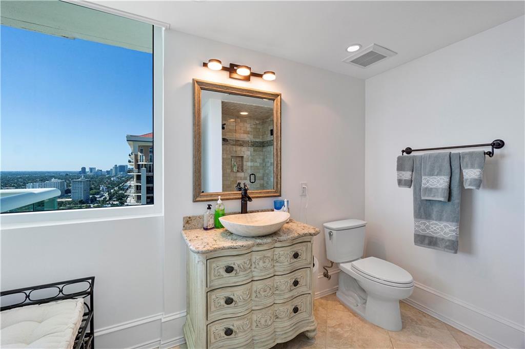 Las Olas Beach Club - Residential