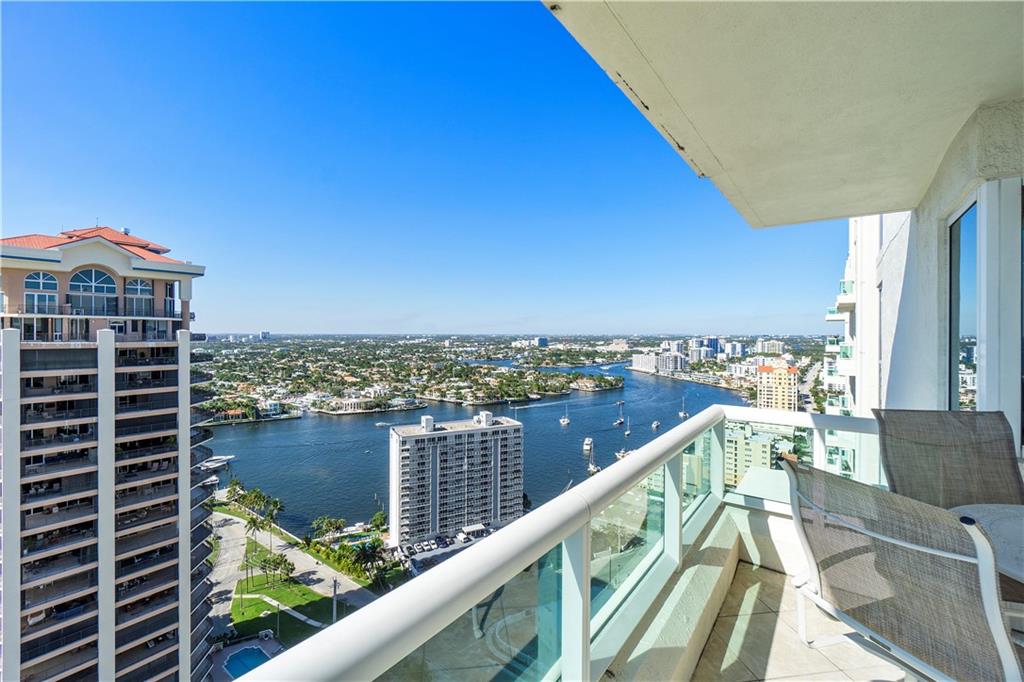 Las Olas Beach Club - Residential