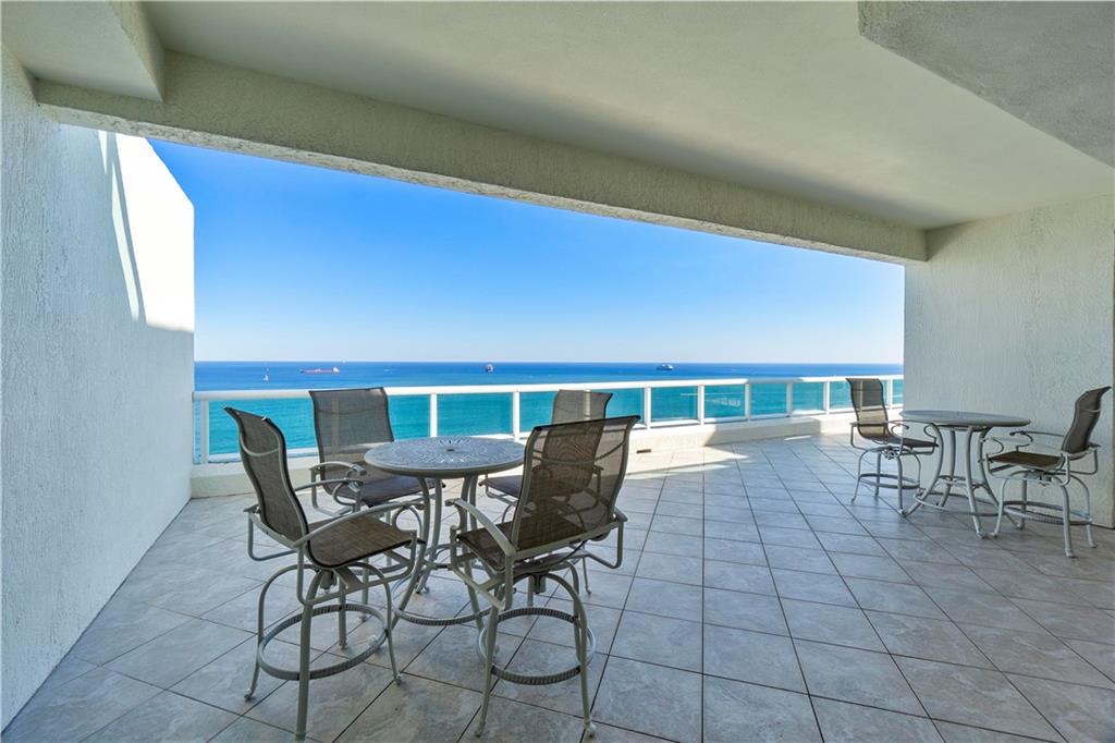 Las Olas Beach Club - Residential