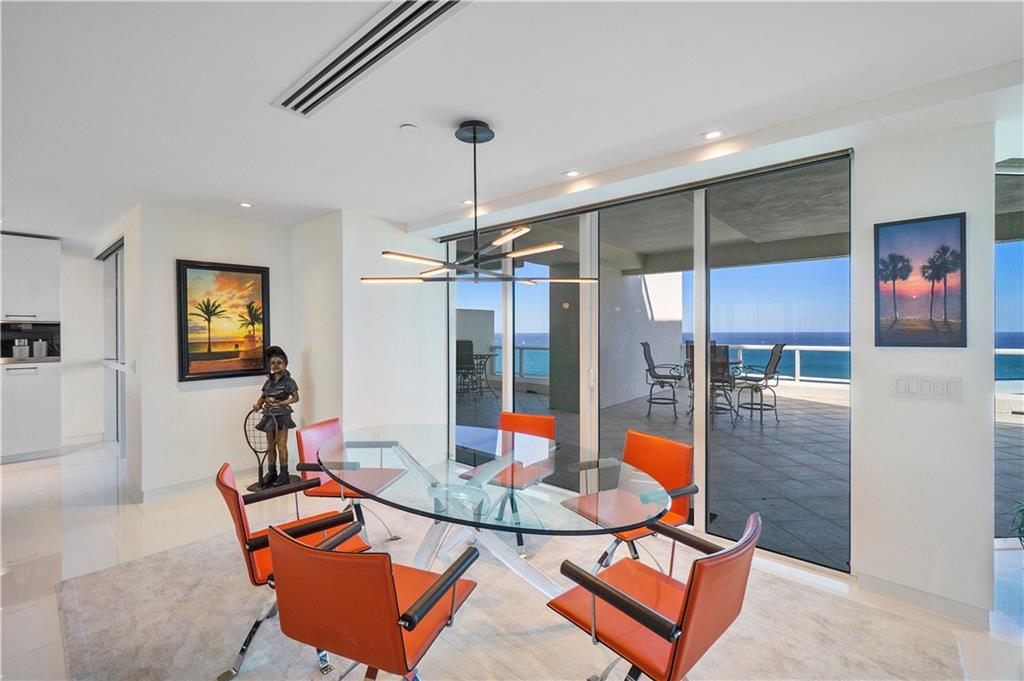 Las Olas Beach Club - Residential