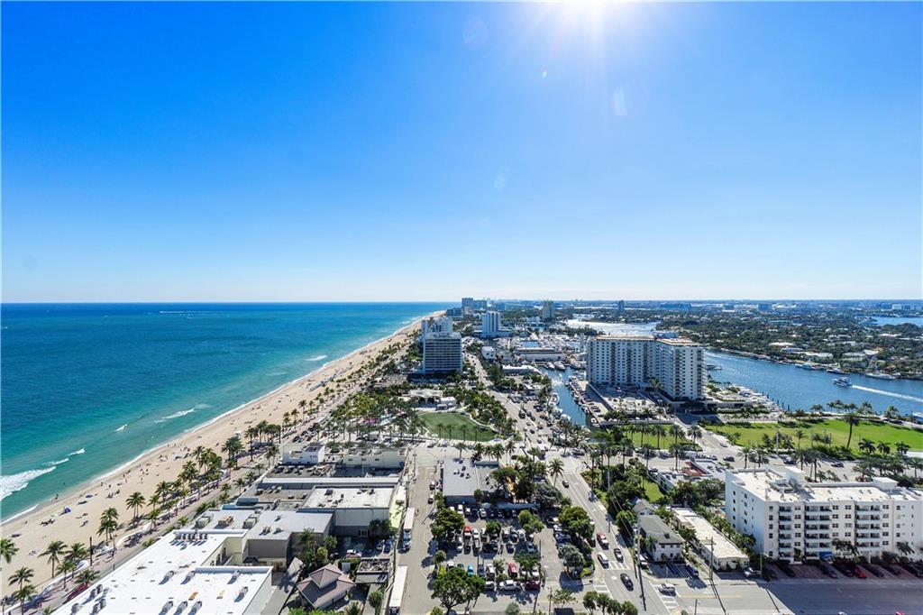 Las Olas Beach Club - Residential