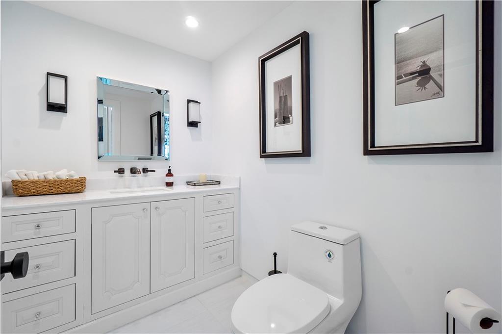 Las Olas Beach Club - Residential