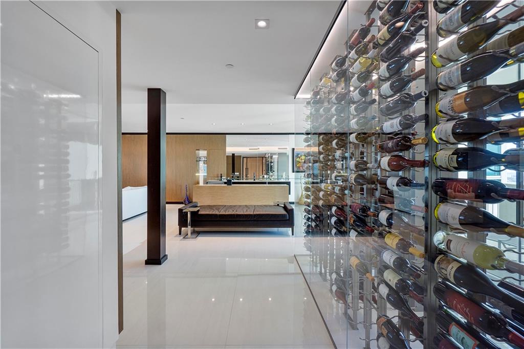 Las Olas Beach Club - Residential