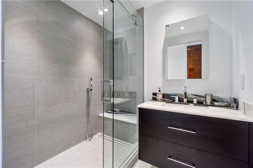 Las Olas Beach Club - Residential