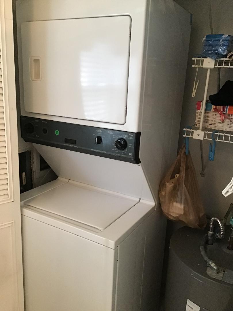 PALM LAKES - Residential