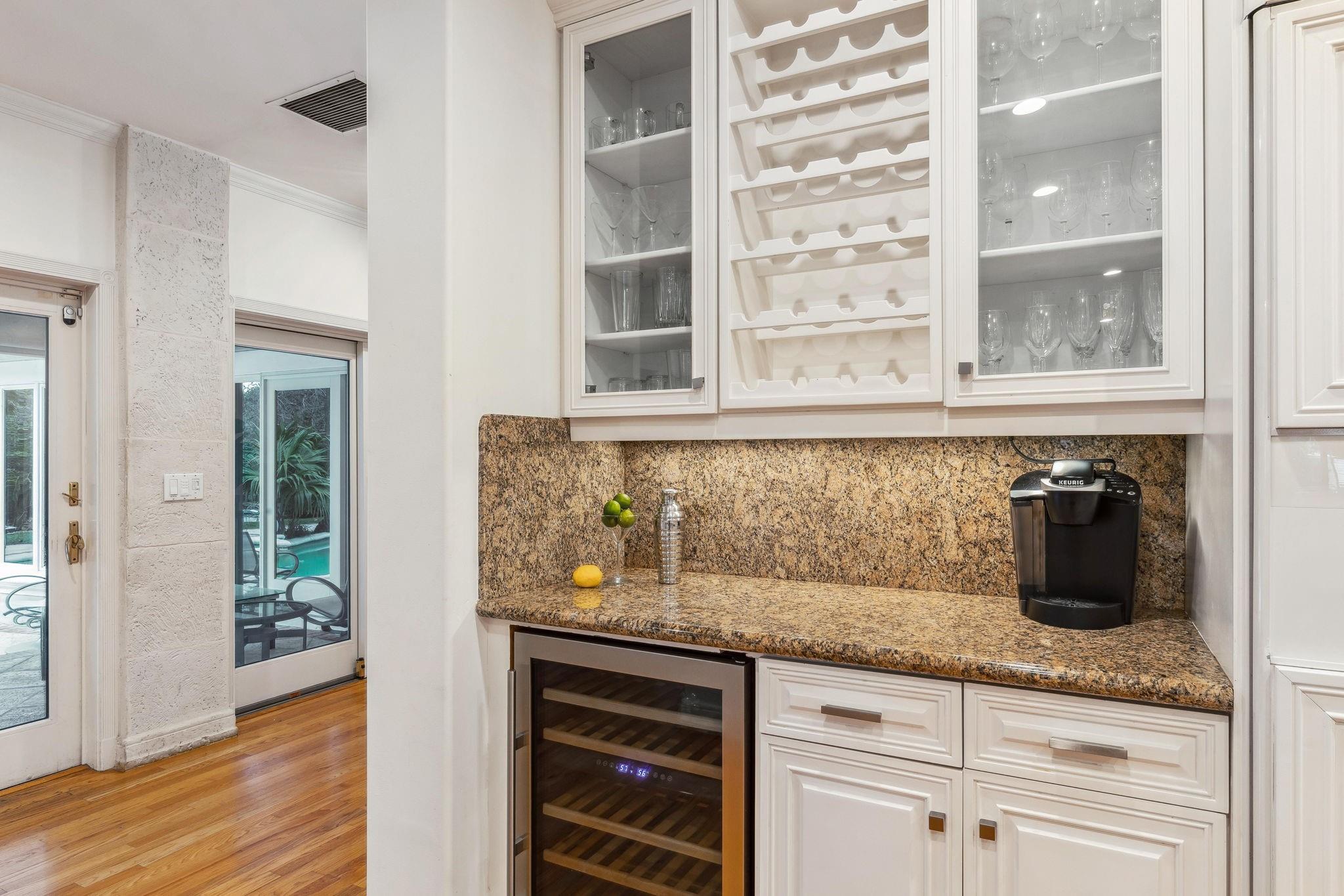 Las Olas By The Sea Ext 3 - Residential Lease
