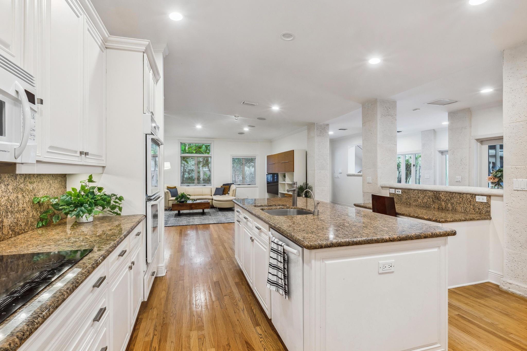 Las Olas By The Sea Ext 3 - Residential Lease