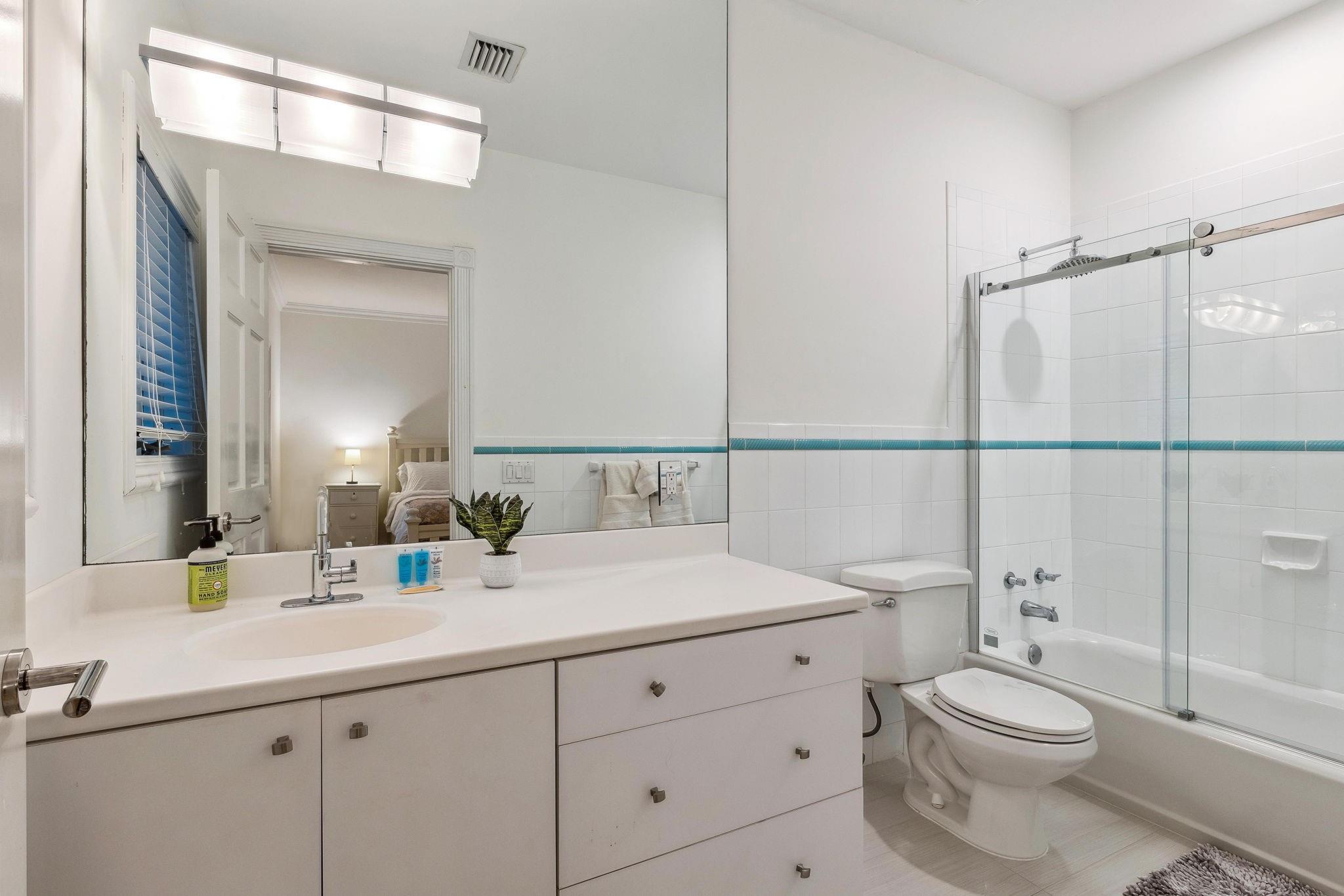 Las Olas By The Sea Ext 3 - Residential Lease