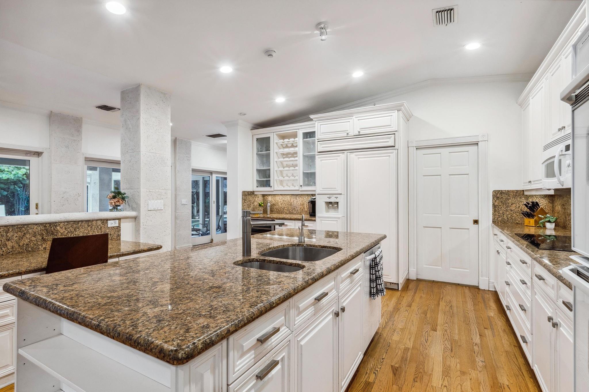 Las Olas By The Sea Ext 3 - Residential Lease