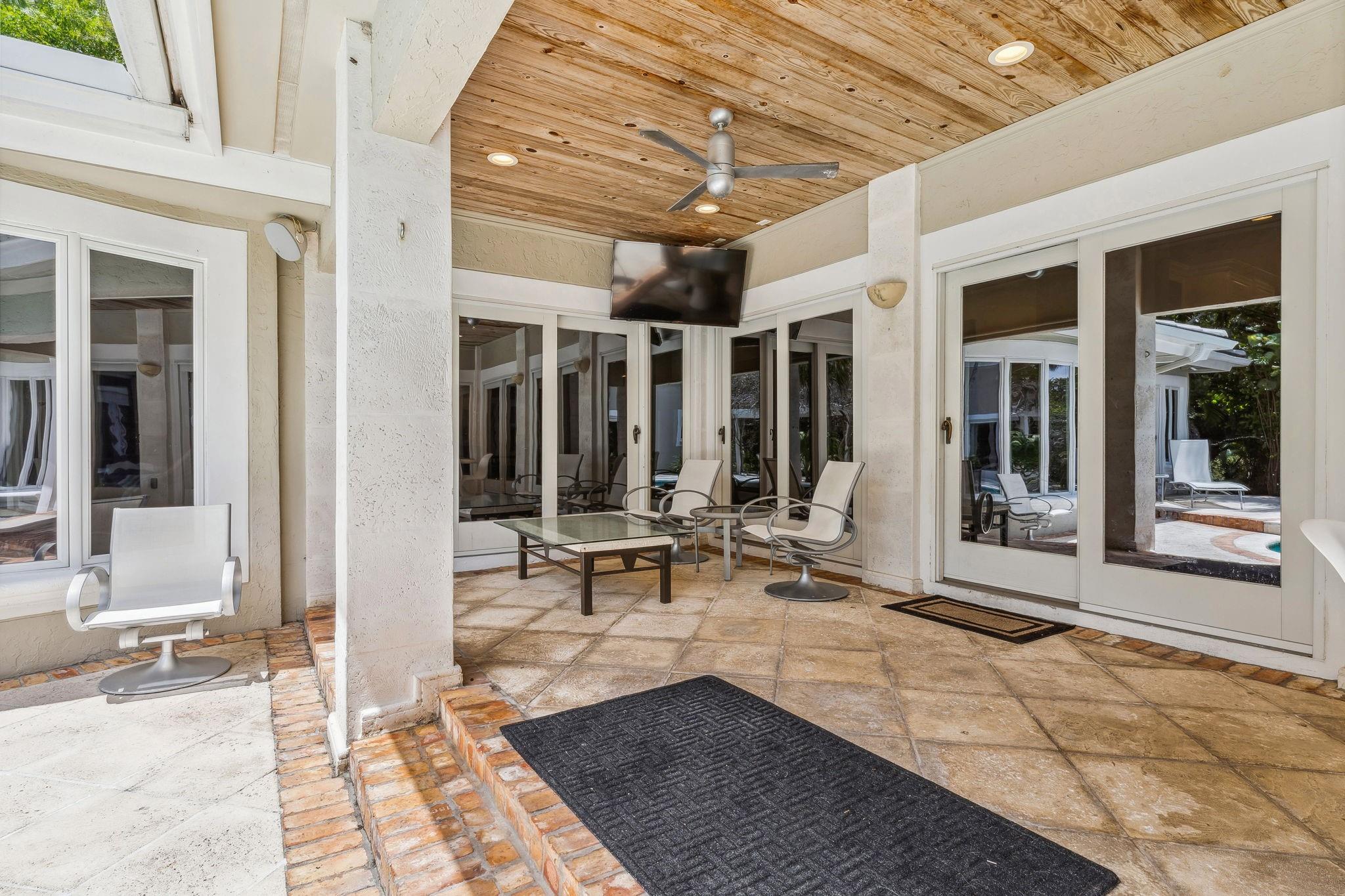 Las Olas By The Sea Ext 3 - Residential Lease