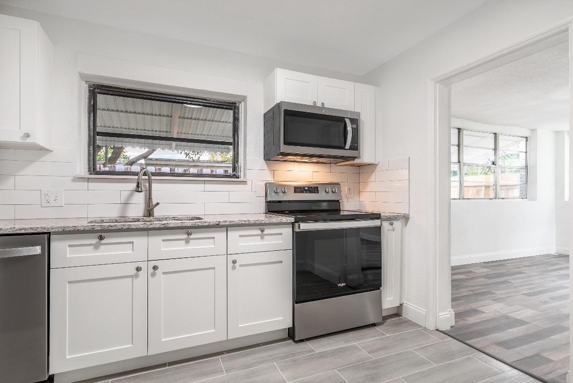 BROWARD MANOR OF HOLLYWOOD - Residential