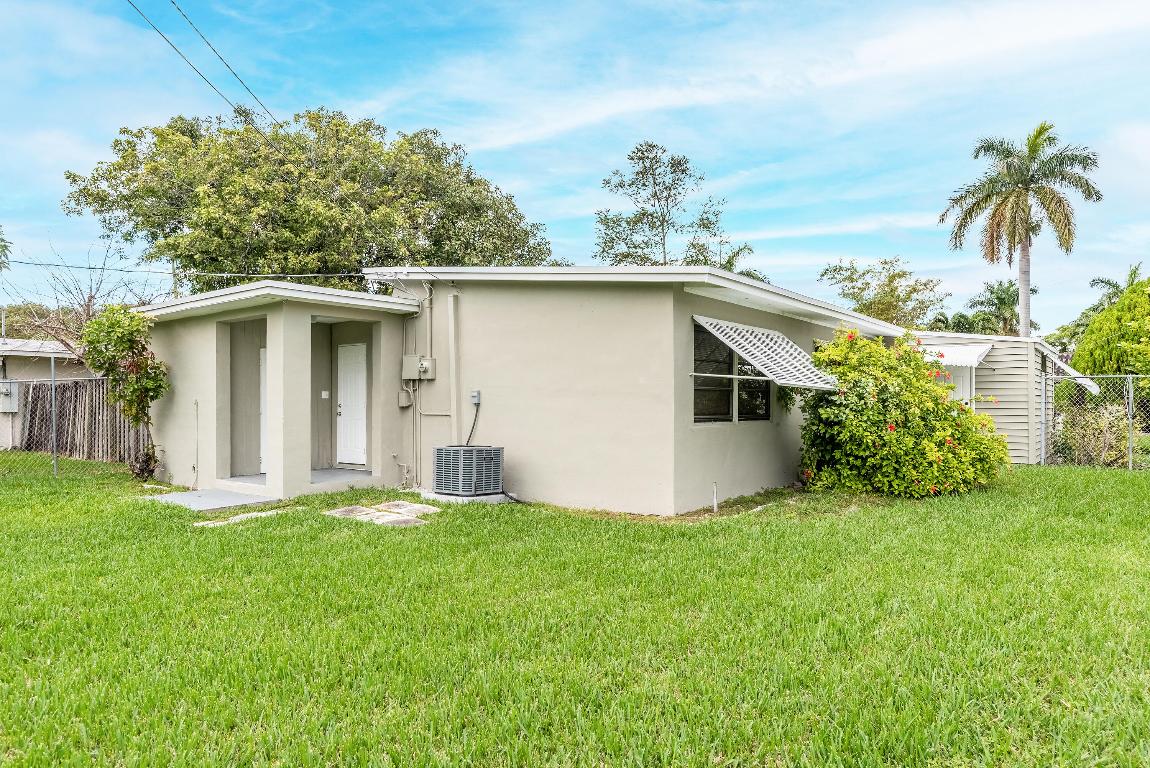 BROWARD MANOR OF HOLLYWOOD - Residential