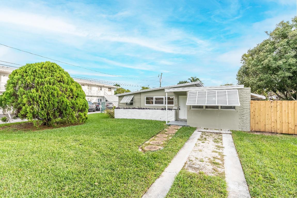 BROWARD MANOR OF HOLLYWOOD - Residential