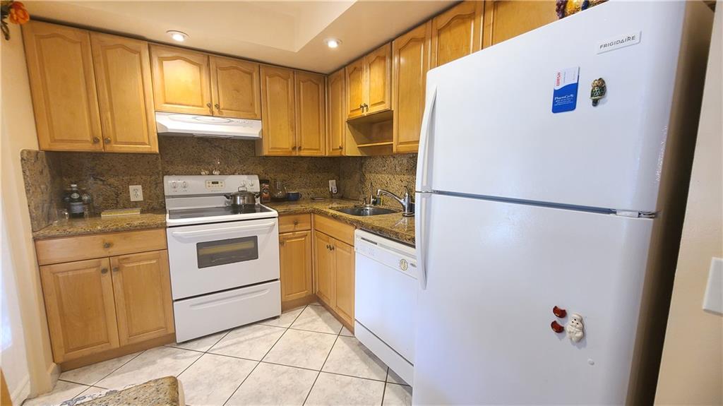 Palm Air - Residential