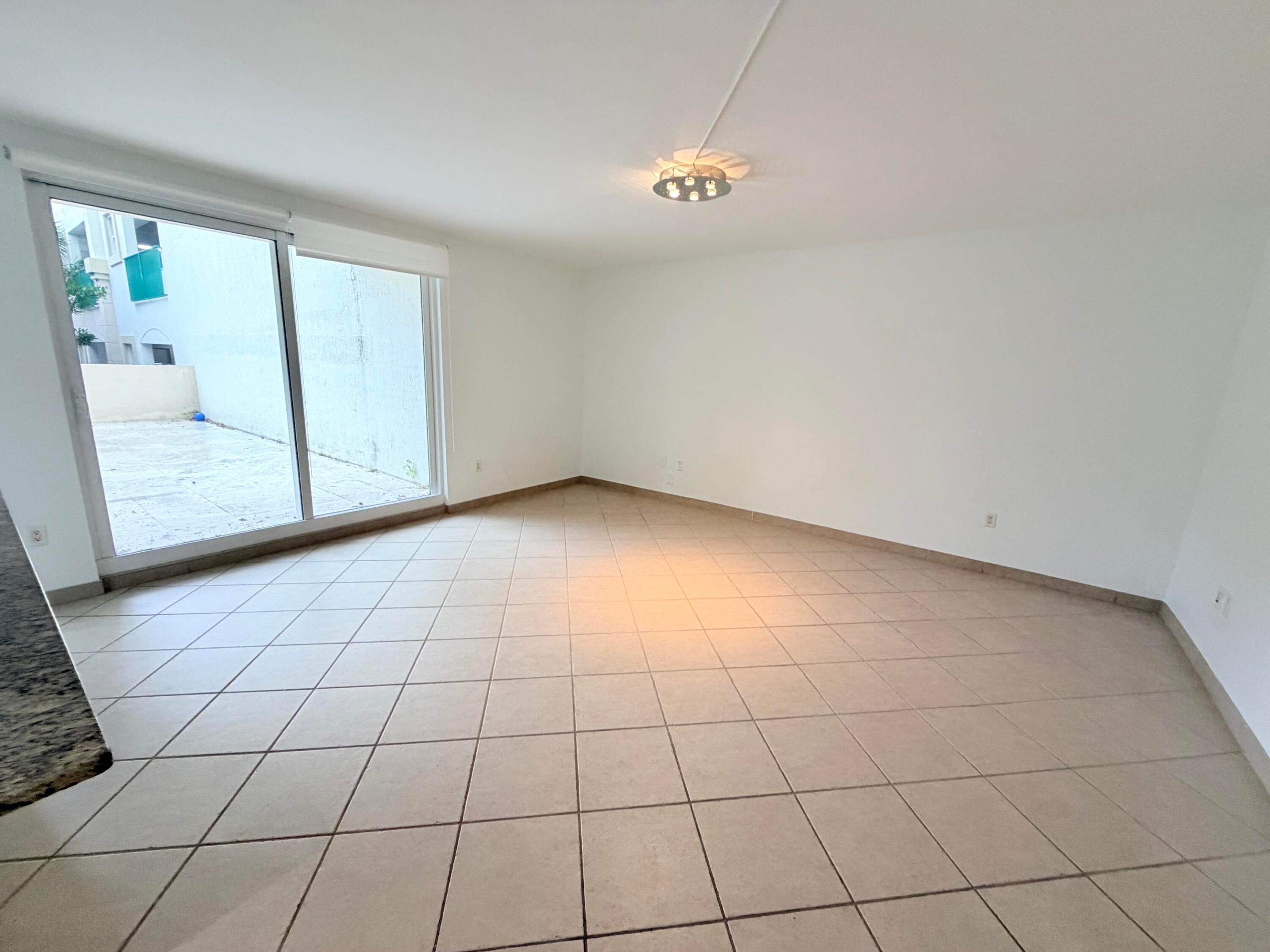 TURNBERRY VILLAGE SO TOWER CONDO - Residential Lease