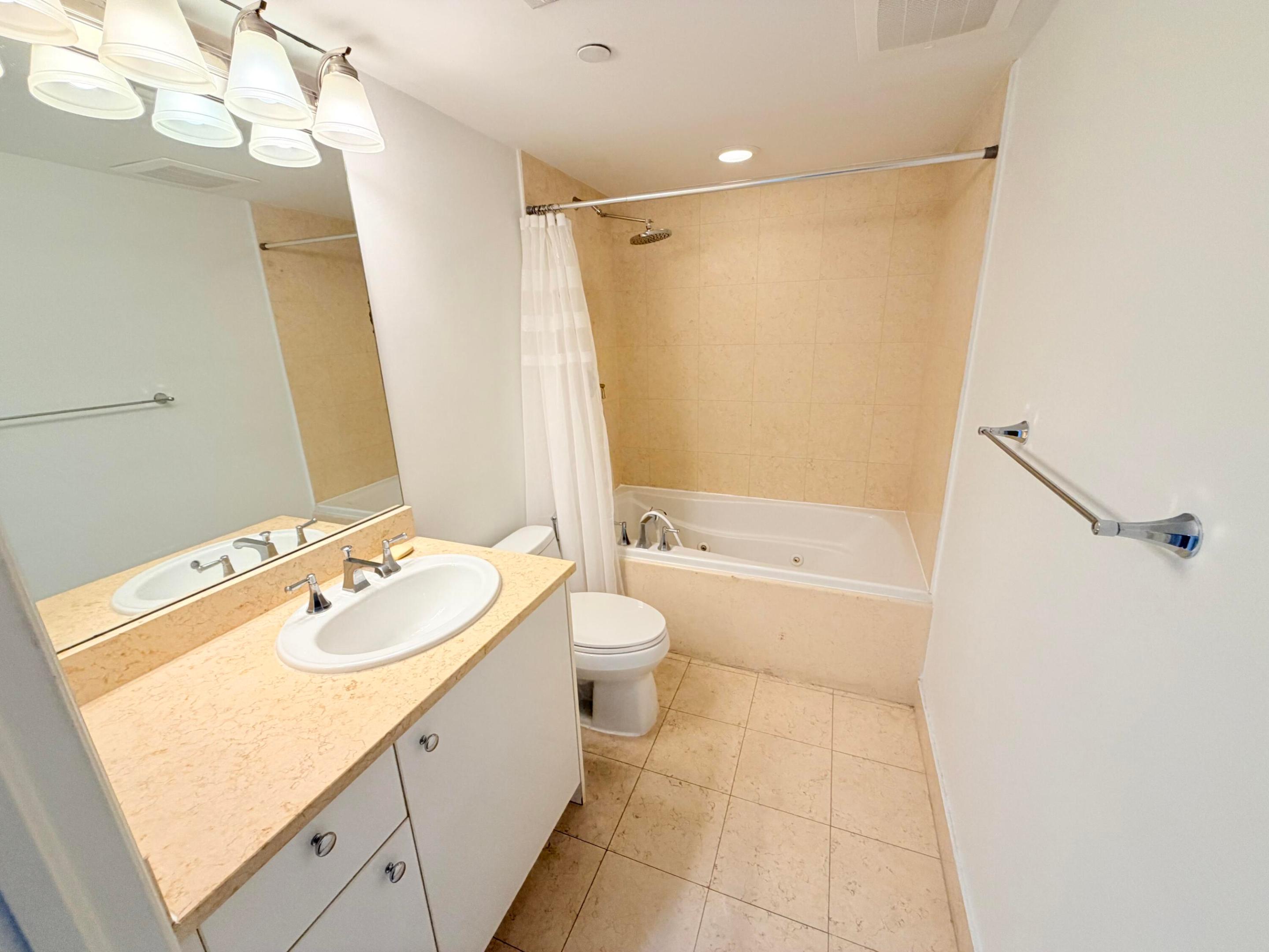 TURNBERRY VILLAGE SO TOWER CONDO - Residential Lease